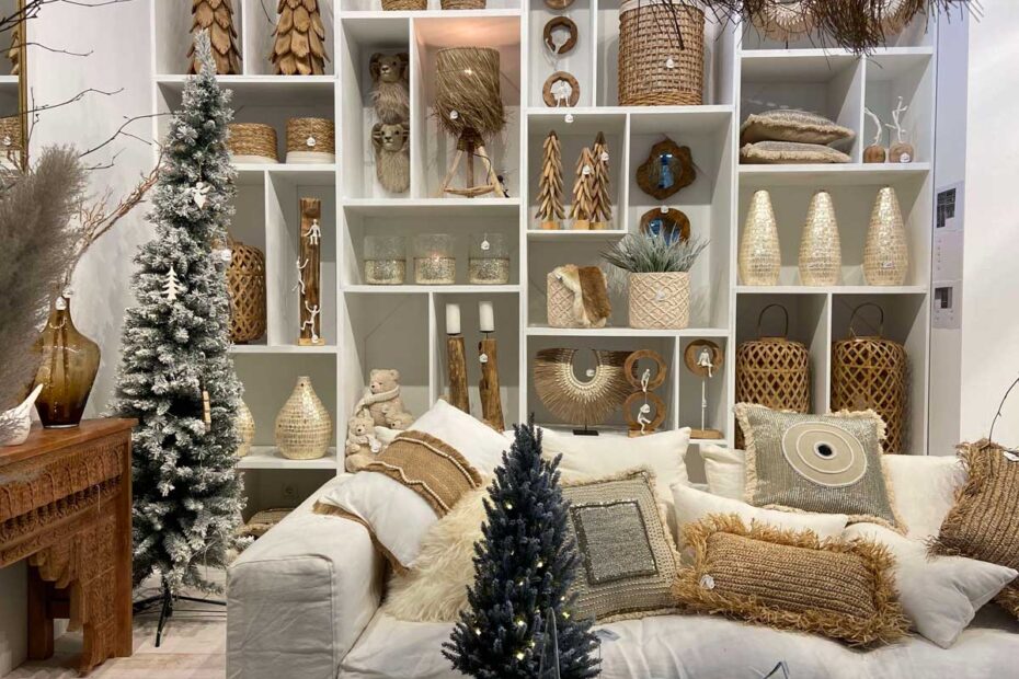 new christmas decor for 2024 Christmas Tree Decorating Trends 2024 Aleen Aurelea