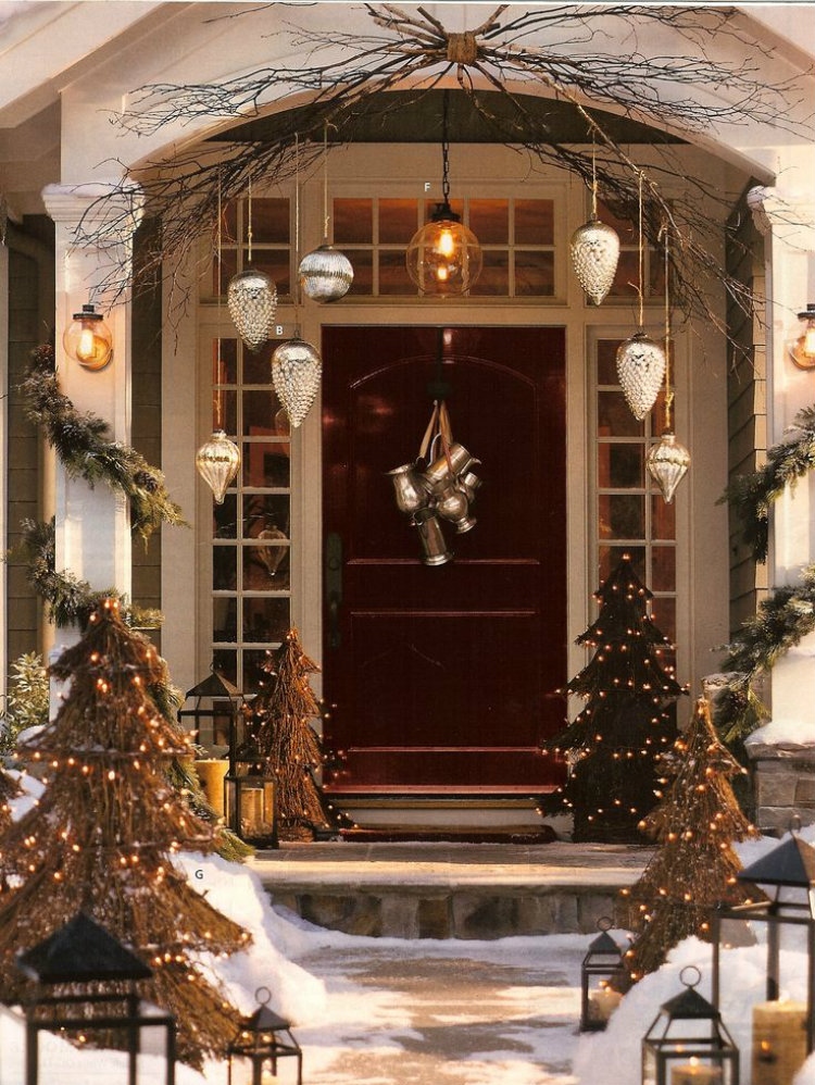 christmas front door decor Christmas Front Door Decorations You Will Want For Your House