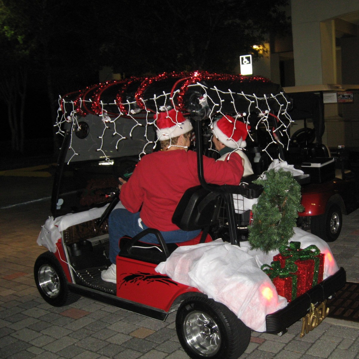 christmas decor for golf carts How to Decorate a Golf Cart for Christmas Holidappy