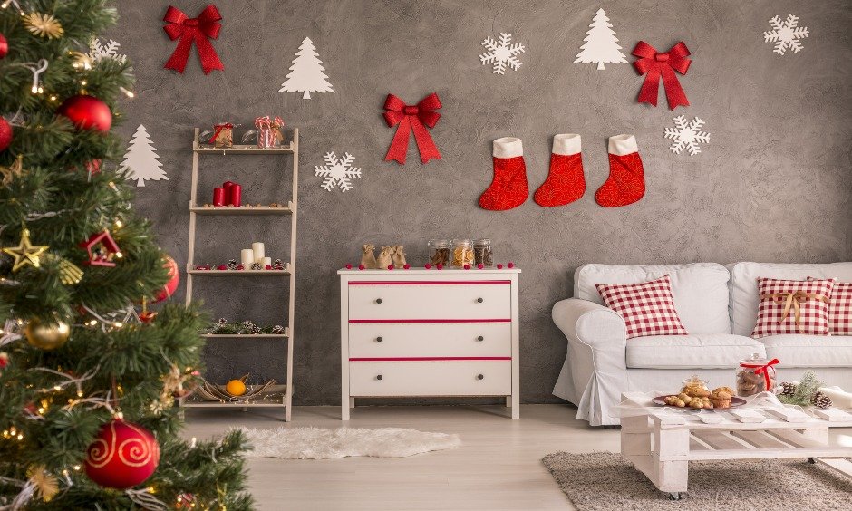 christmas decor ideas in wall Christmas Wall Decor Ideas For Your Home Design Cafe