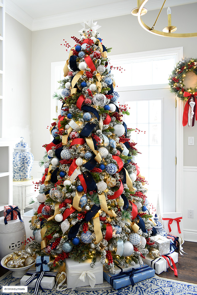 blue and red christmas tree decor Sophisticated Blue and Red Christmas Tree CITRINELIVING