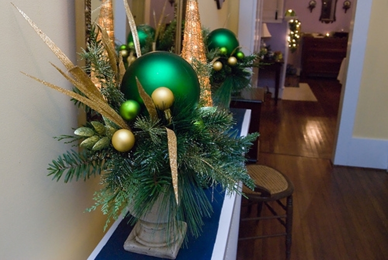 green christmas decor ideas 30 Cool Green Christmas Decorations DigsDigs