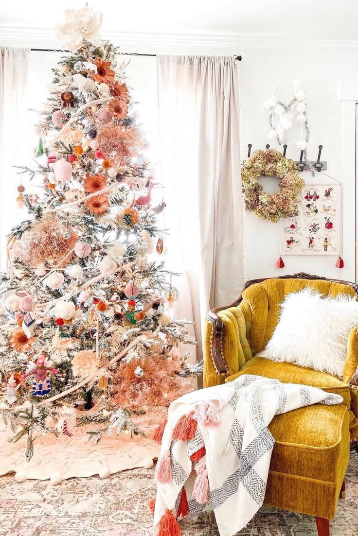 boho christmas tree decor Boho Christmas Tree Decorating Ideas 2020 Boho christmas tree, Boho christmas, Christmas