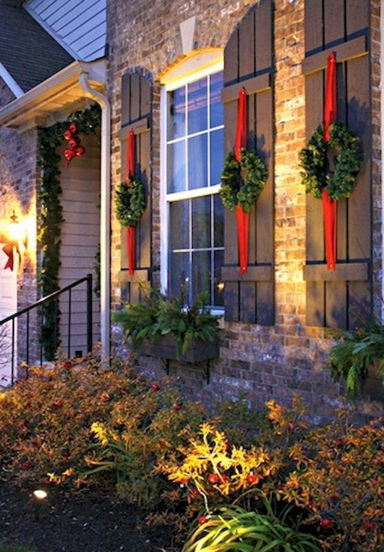 outdoor window christmas decor 35 Beautiful Christmas Decorations Outdoor Lights Ideas (27