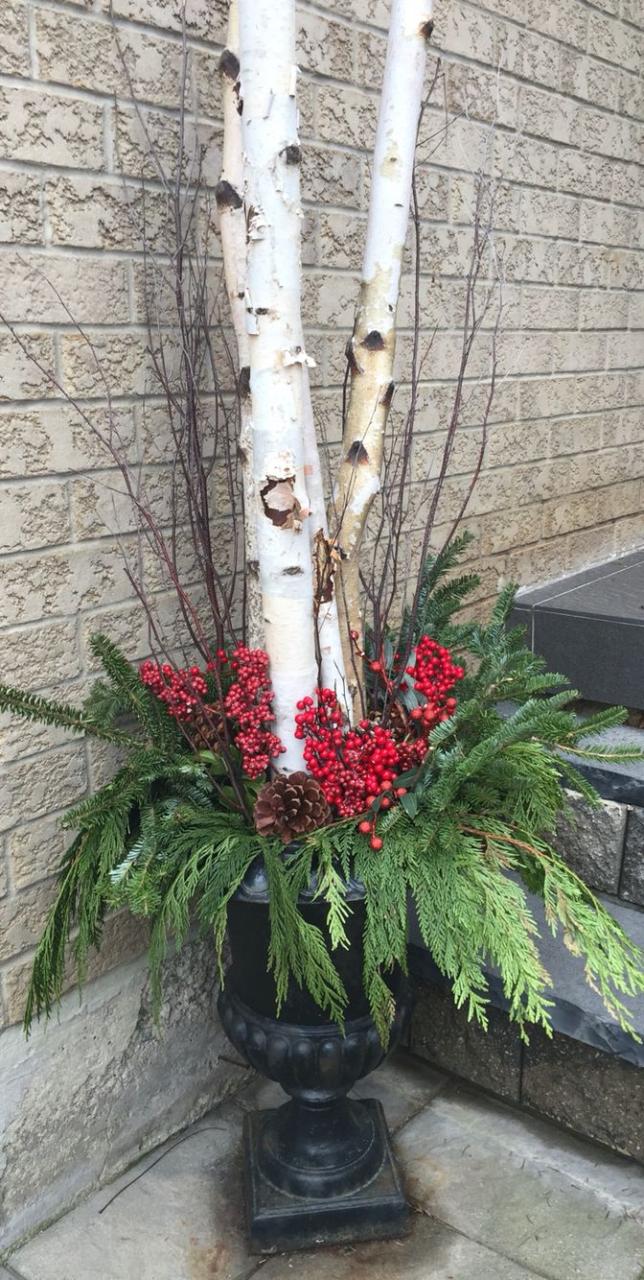 christmas decor with tree branches Diy Christmas planters using birch wood branches. Birch tree decor christmas, Birch tree decor