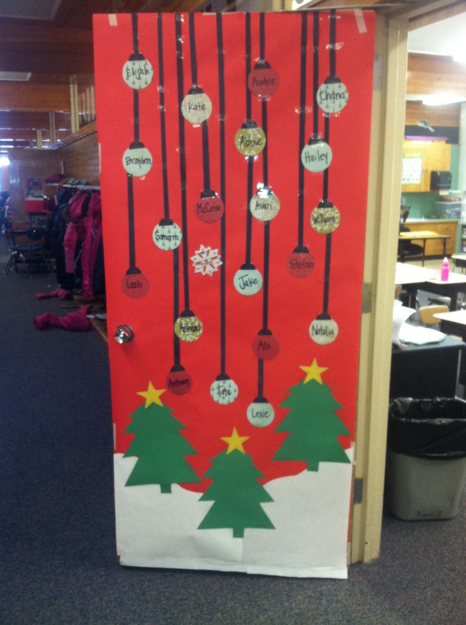 christmas decoration ideas in school Christmas teacher door decoration Door decorations classroom