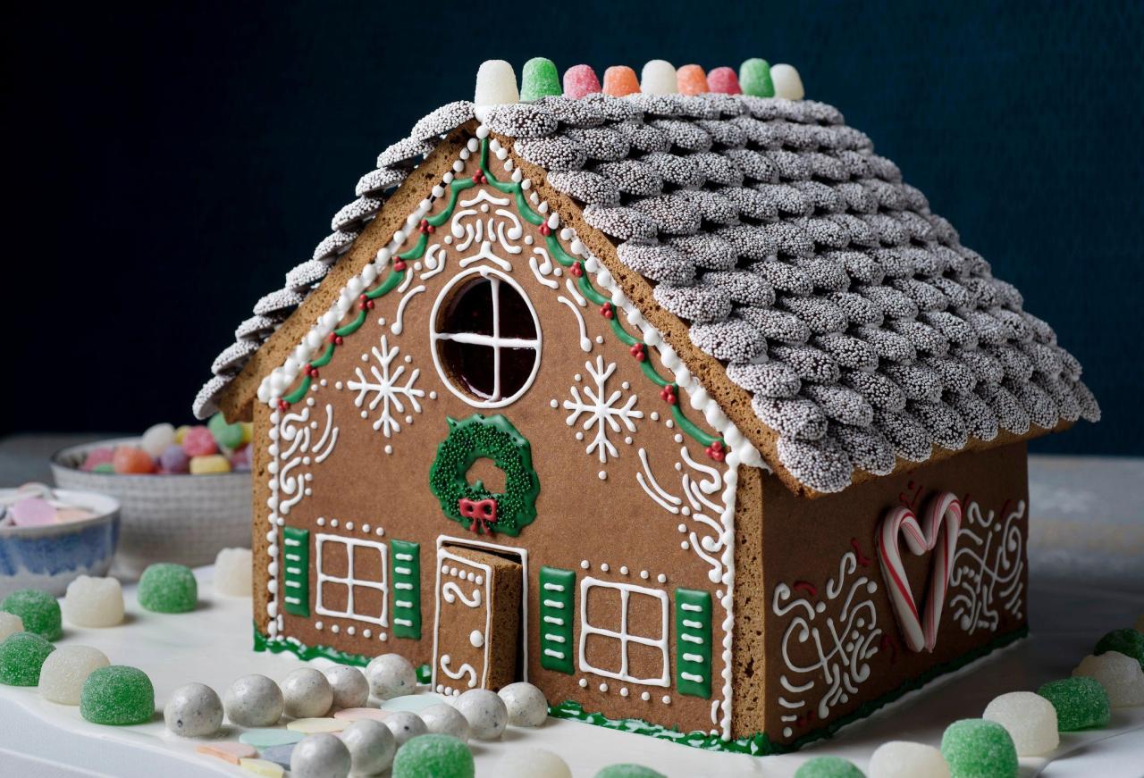 christmas decor gingerbread house How to Make a Gingerbread House Gingerbread house, Christmas gingerbread house, Gingerbread