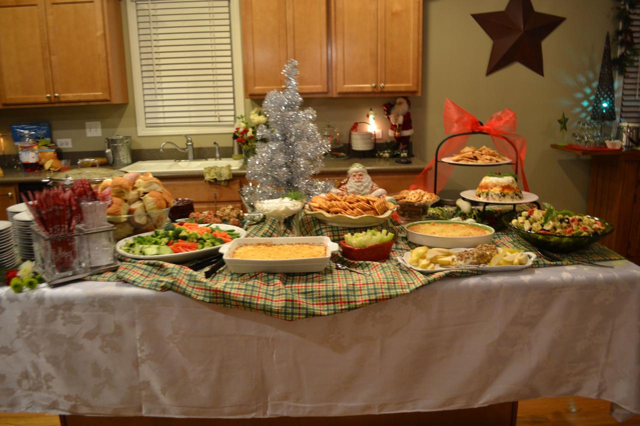 christmas buffet decor ideas 45+ Buffet Ideas For Christmas Parties Pictures Buffet Ideas