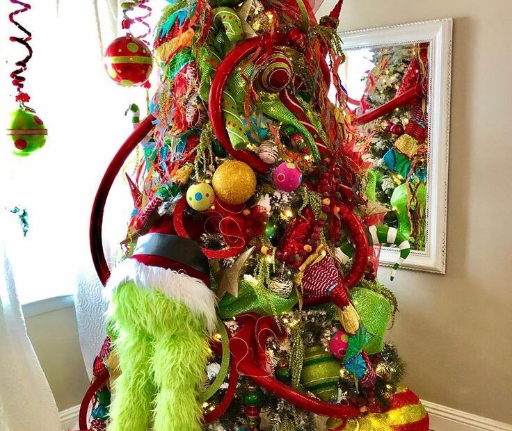 grinch christmas tree decor Festive Grinch Christmas Tree