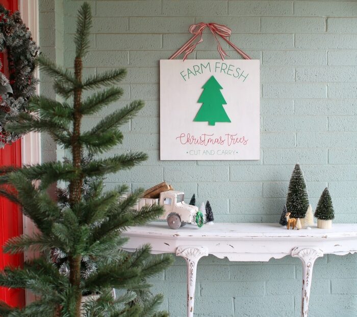 farmhouse christmas decor outdoor Get into the Holiday Spirit with Farmhouse Outside Christmas Decor