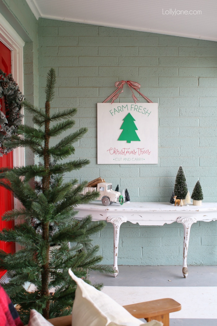 farmhouse christmas decor outdoor Get into the Holiday Spirit with Farmhouse Outside Christmas Decor