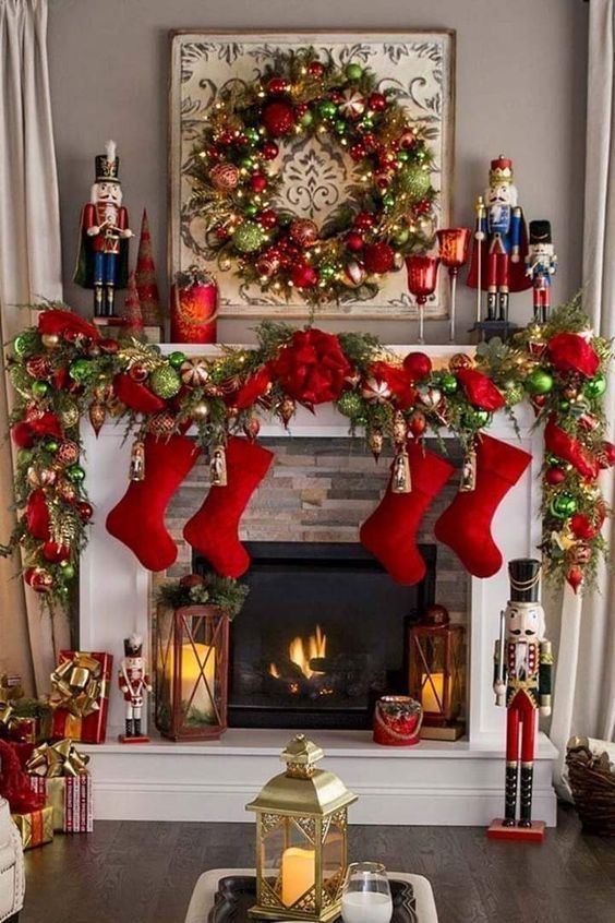 no mantel fireplace christmas decor Nutcracker Christmas Fireplace Decorar chimeneas navidad, Decorar casa navidad, Decoración de