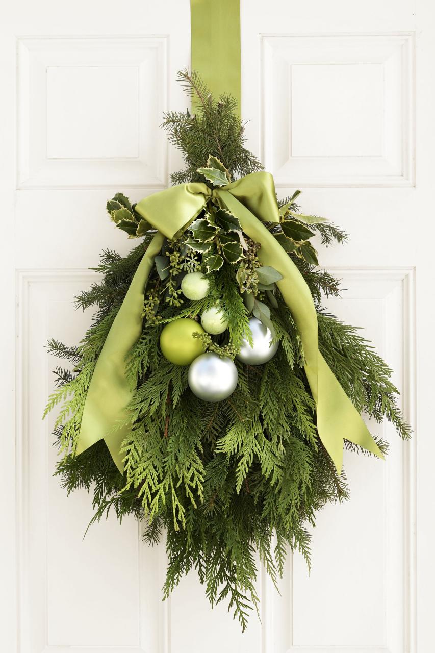 green christmas decor ideas Green Christmas Decorations Ideas for Lime Green Christmas Decorations