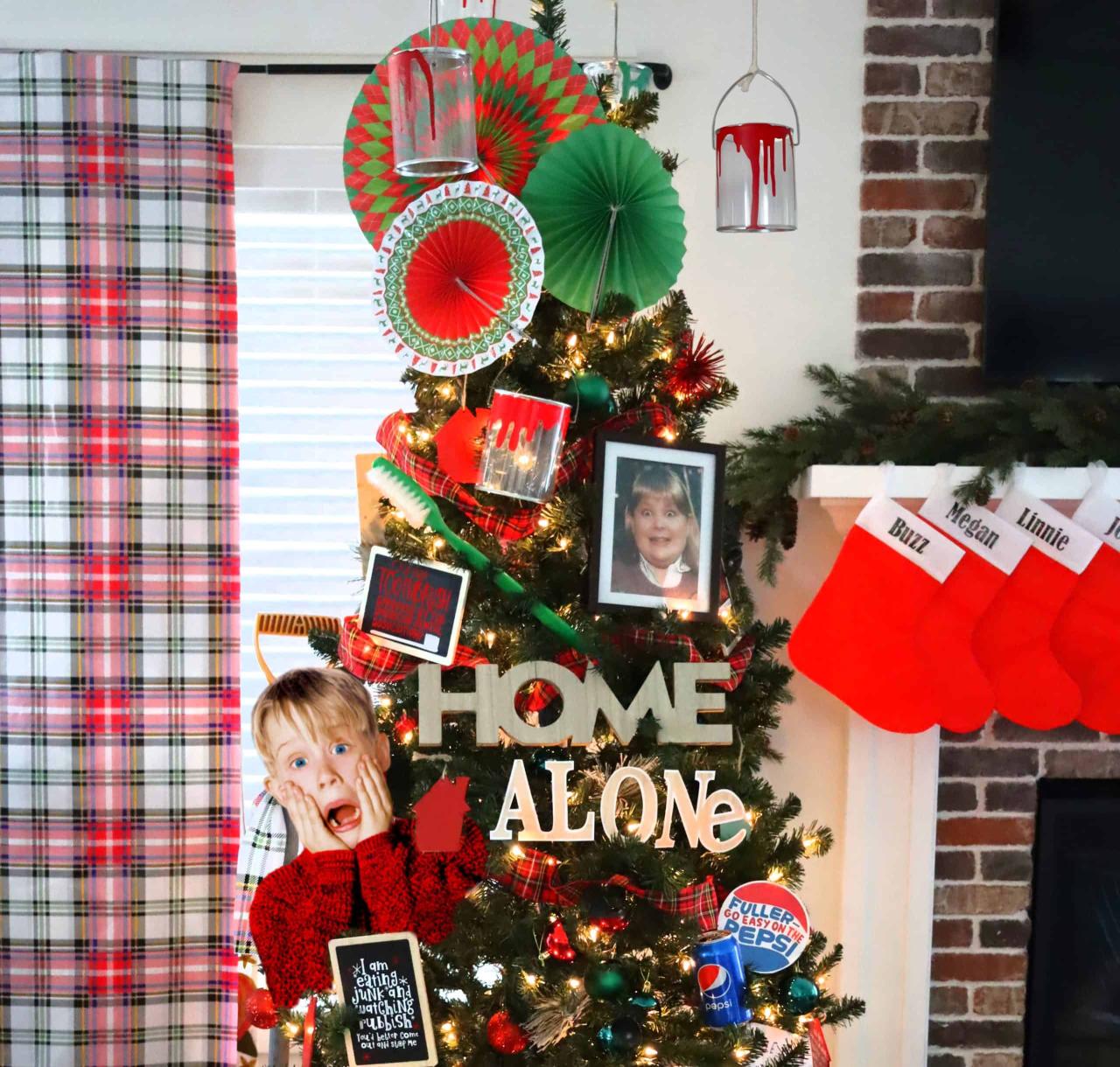 home alone christmas decor Home alone Christmas tree A girl and a glue gun