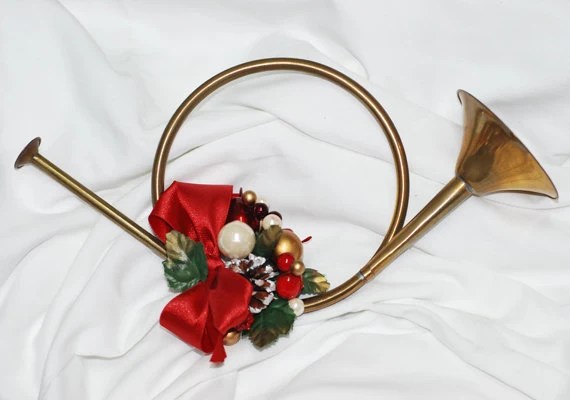 french horn christmas decor Vintage Brass French Horn Christmas Decoration.....for the