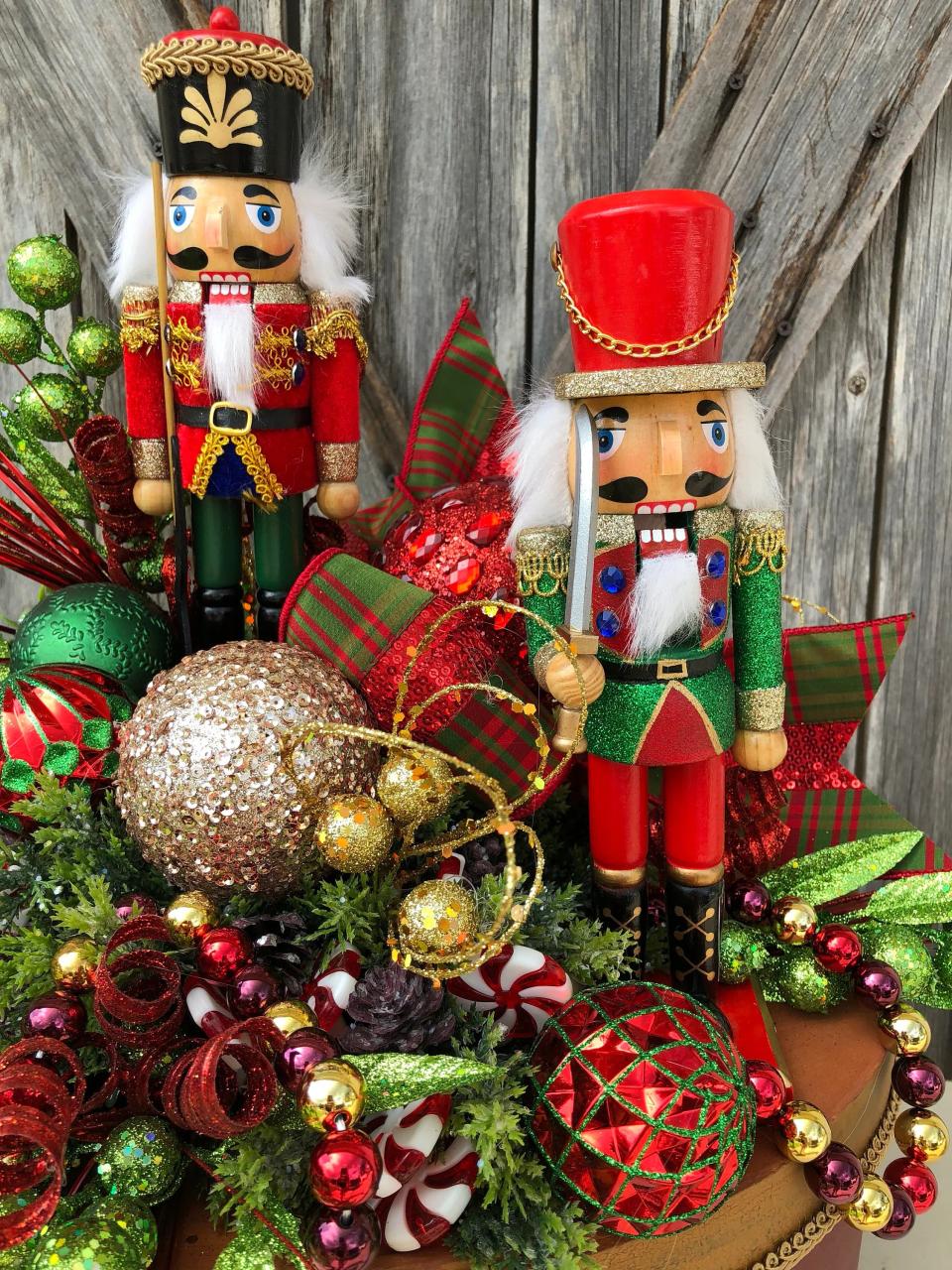 holiday nutcrackers christmas decor Christmas Centerpiece, Christmas Floral, Christmas Decor, Nutcracker Centerpiece, Nutcracker Decor