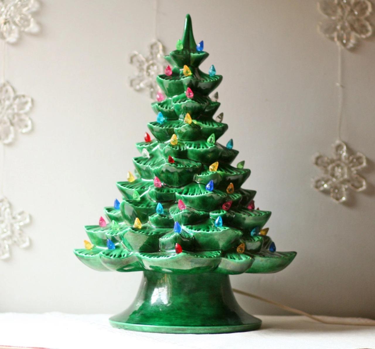 ceramic christmas tree decor vintage 1960s green ceramic Christmas tree