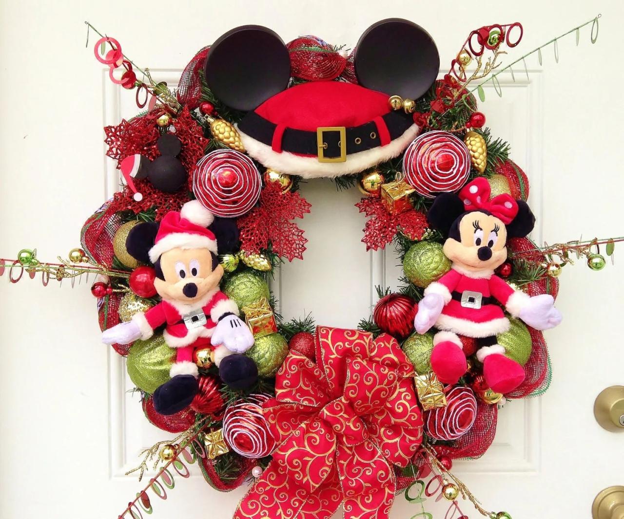 mickey christmas decorations indoor Mickey Mouse Christmas Wreath