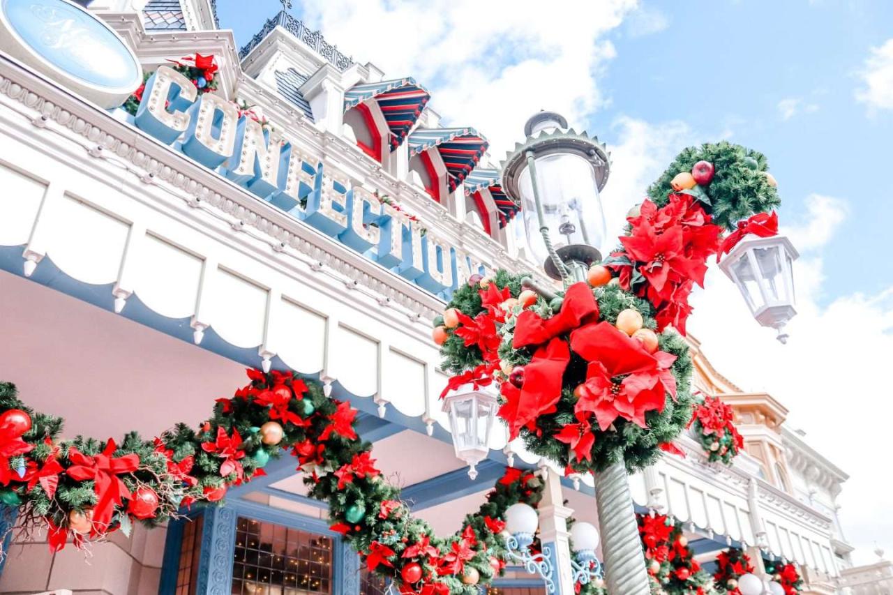 when does disney take down christmas decor When Does Disney Take Down Christmas Decorations 2021 Latest News Update