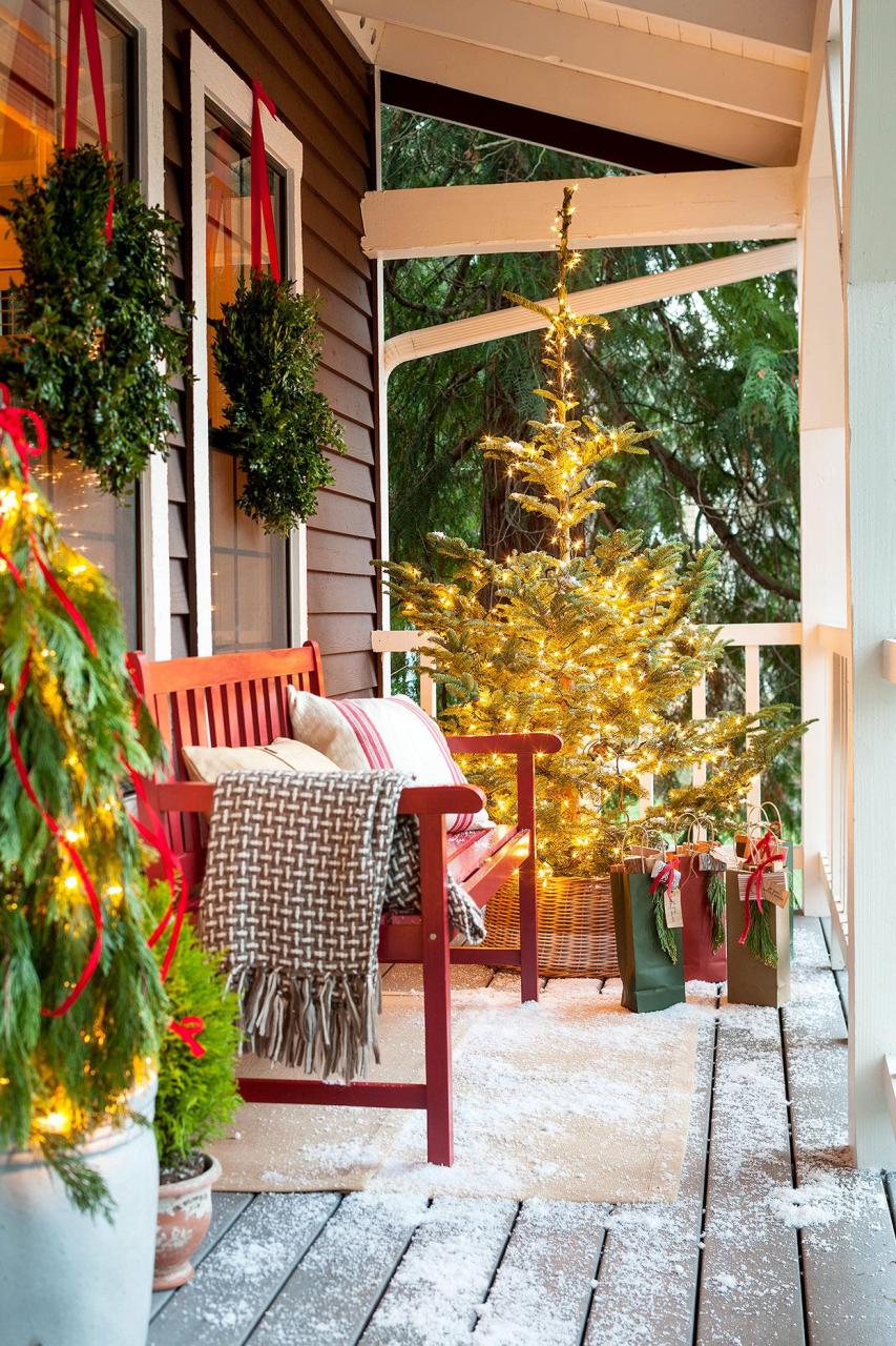 christmas decorations for outdoor deck 31 Outdoor Christmas Decorating Ideas to Really Bring the Cheer