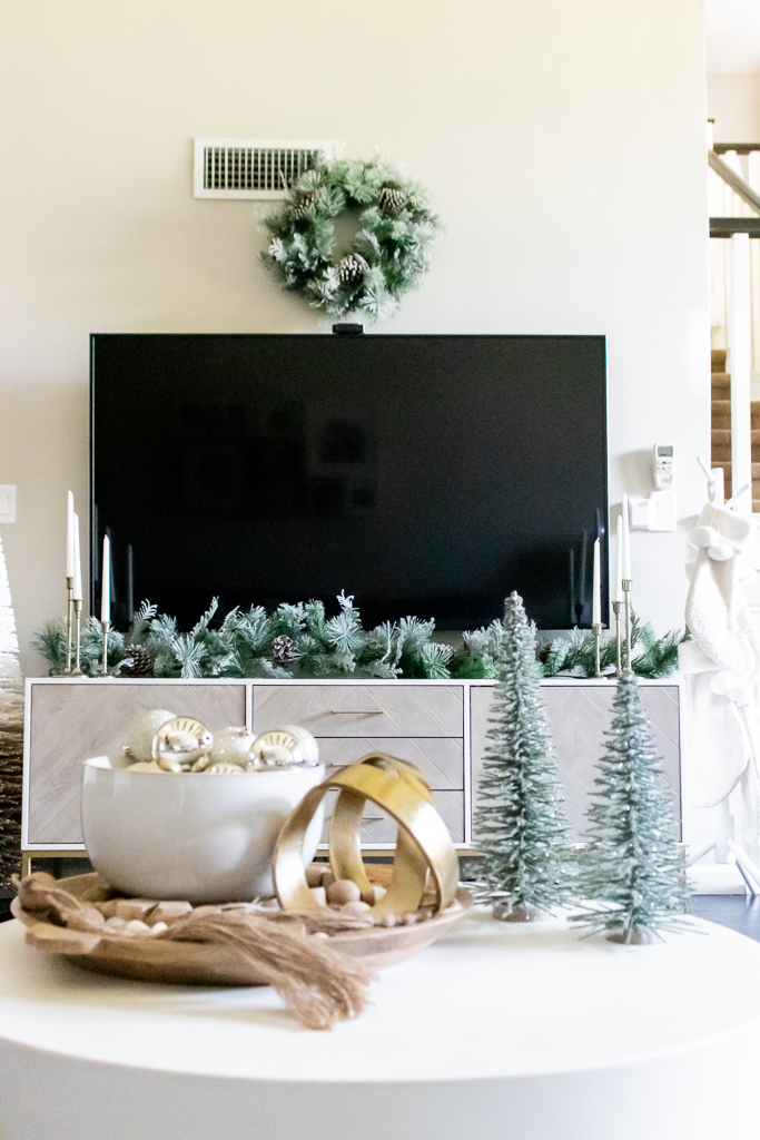 christmas living room decor without fireplace How to Decorate Your Living Room for Christmas (When You Don’t Have a