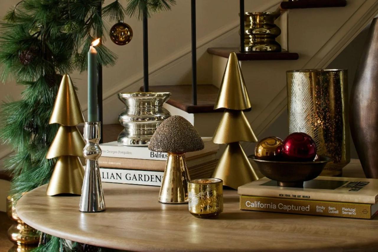 modern decor for christmas 15 Modern Christmas Decor Ideas for a Very Merry Holiday