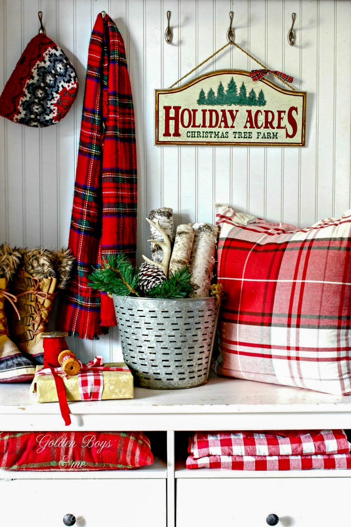 christmas decor buffalo plaid 20+ Buffalo Plaid Christmas Decor Ideas (Mostly DIY) The Crafting Nook