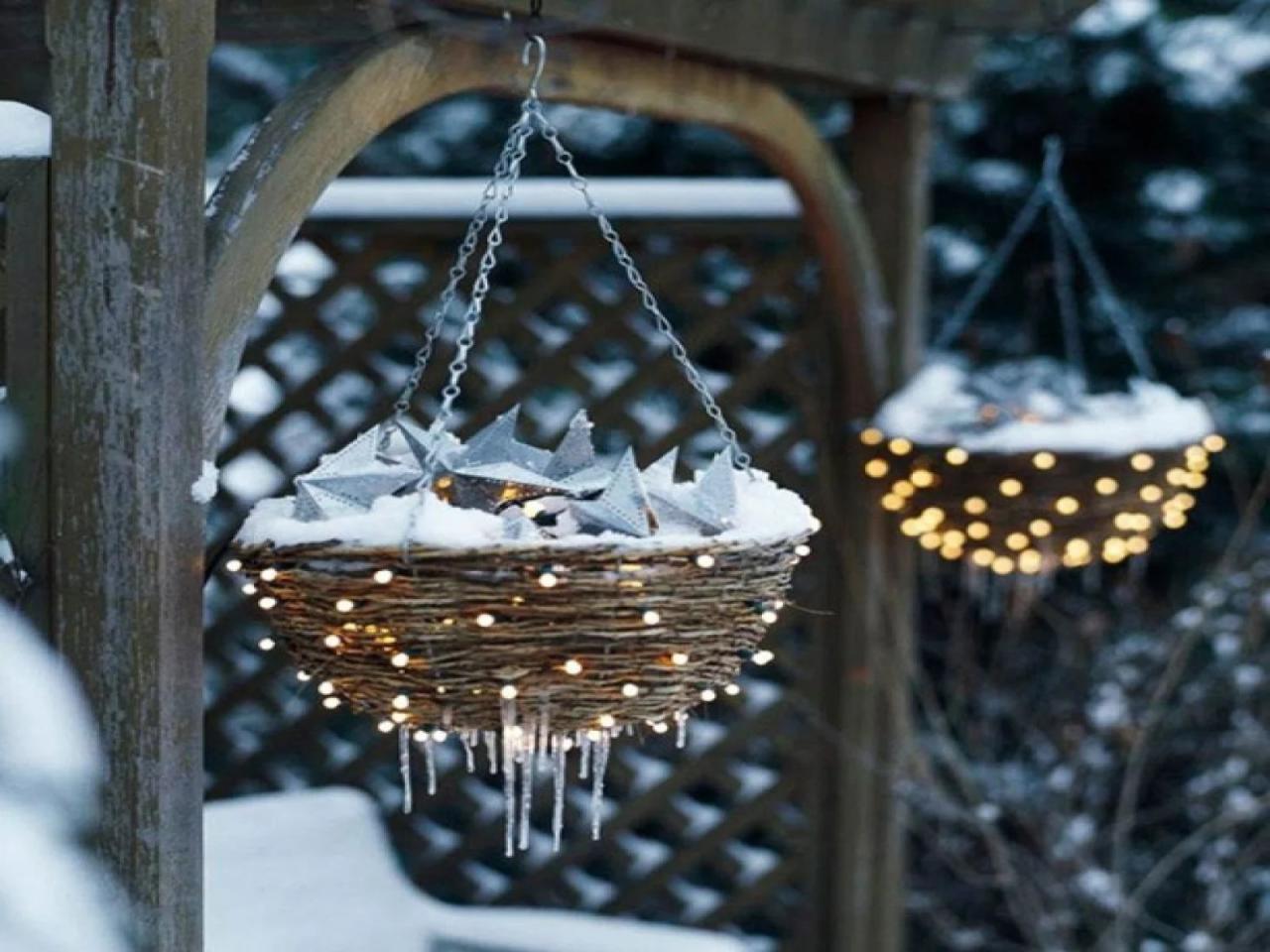 simple christmas decor ideas outdoor 50 Cheap & Easy DIY Outdoor Christmas Decorations Prudent Penny Pincher