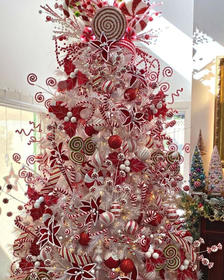 peppermint christmas tree decor Peppermint Christmas Decor 23+ Ideas For The Festive Season