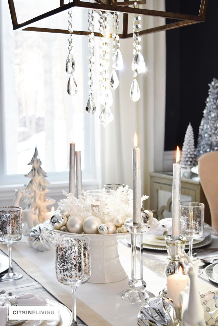 silver and white christmas decor A WINTER WHITE AND SILVER HOLIDAY TABLESCAPE