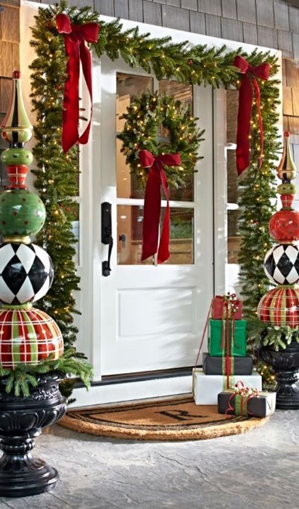 christmas decorations for indoor railings 44 Best Christmas Porch Railing Decorations 13 Outside christmas