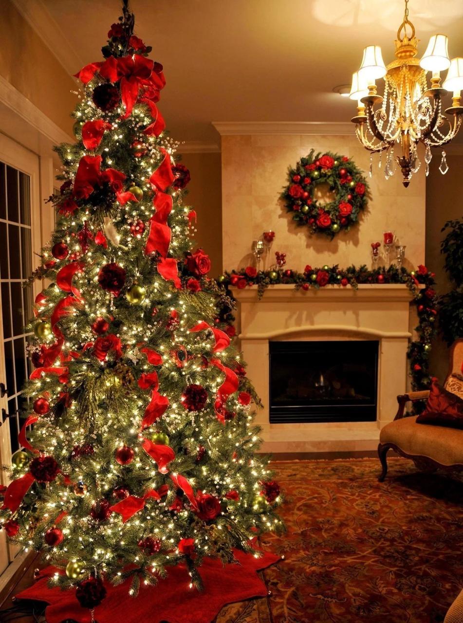 christmas tree leaves decor The 50 Best and Most Inspiring Christmas Tree Decoration Ideas for 2021