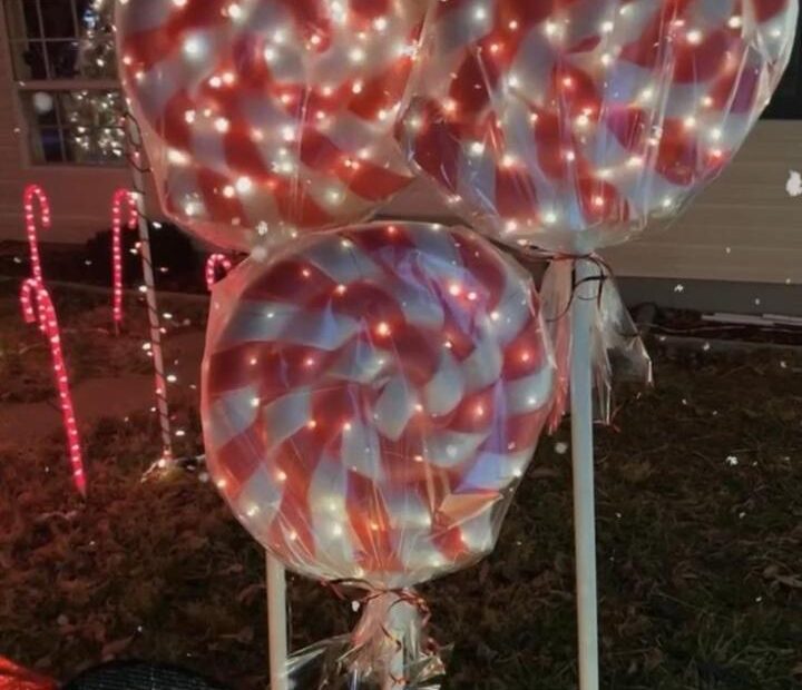 candyland christmas decorations outdoor diy DIY Candy Cane Lollypops [Video] Christmas candy cane decorations