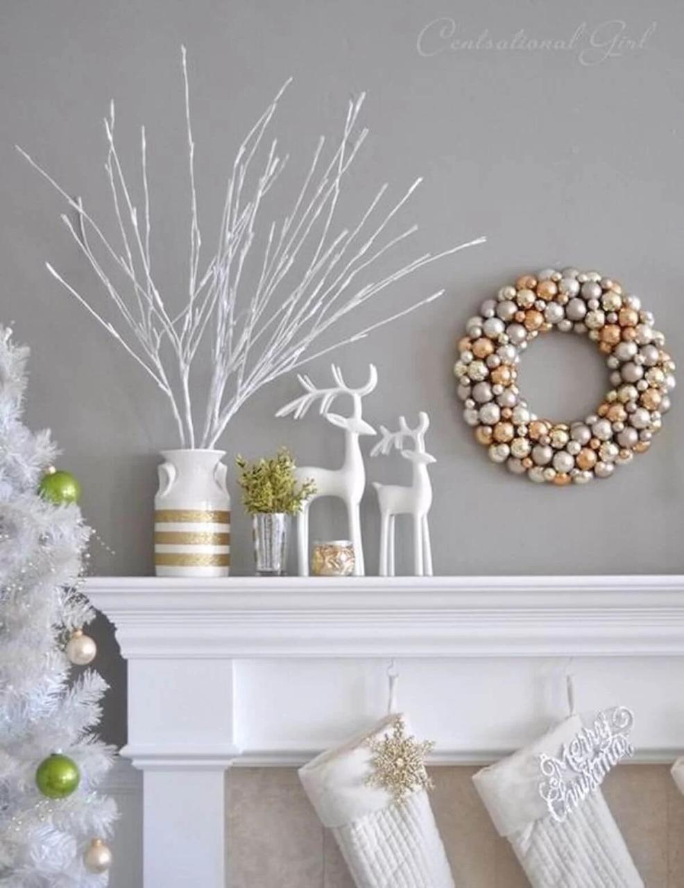 gold christmas decor ideas 17 Best Gold Christmas Decor Ideas and Designs for 2021