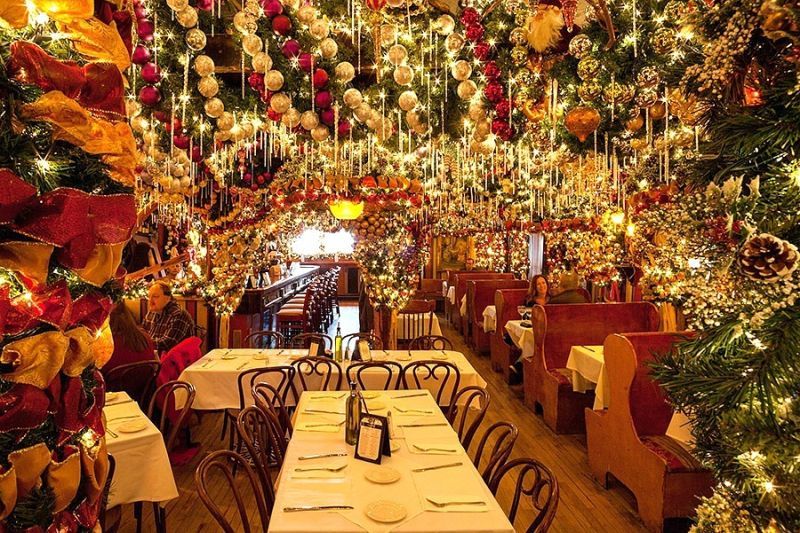 christmas decor nyc restaurants This NYC restaurant Puts up 60,000 Worth of Christmas Ornaments Nyc