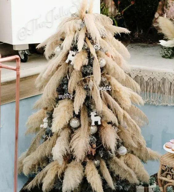 pampas grass christmas decor 26 Trendy Pampas Grass Christmas Decor Ideas Shelterness