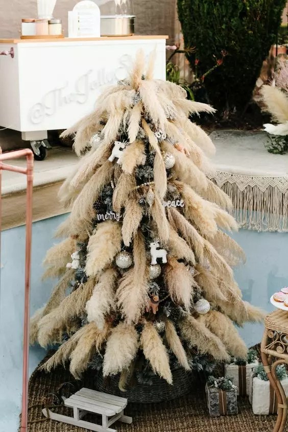 pampas grass christmas decor 26 Trendy Pampas Grass Christmas Decor Ideas Shelterness