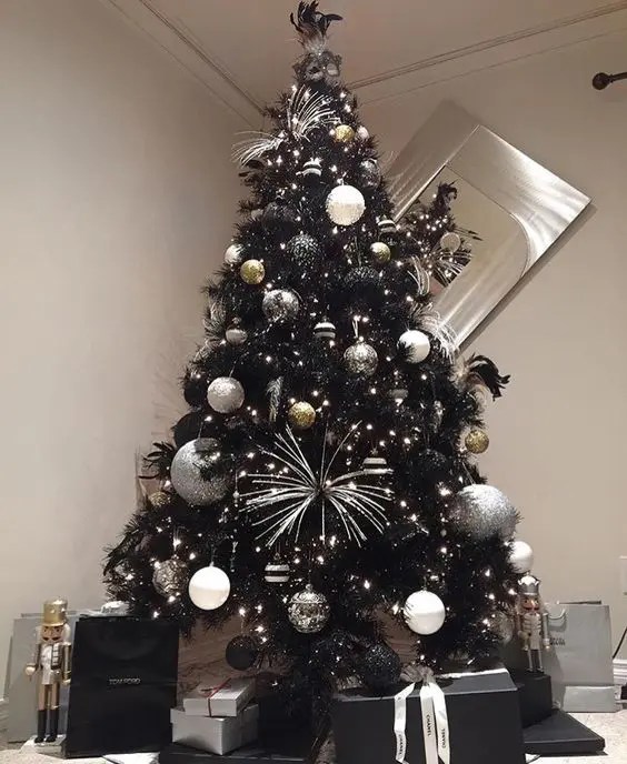 black white silver christmas decor 25 Black Christmas Tree Decor Ideas That Wow Shelterness