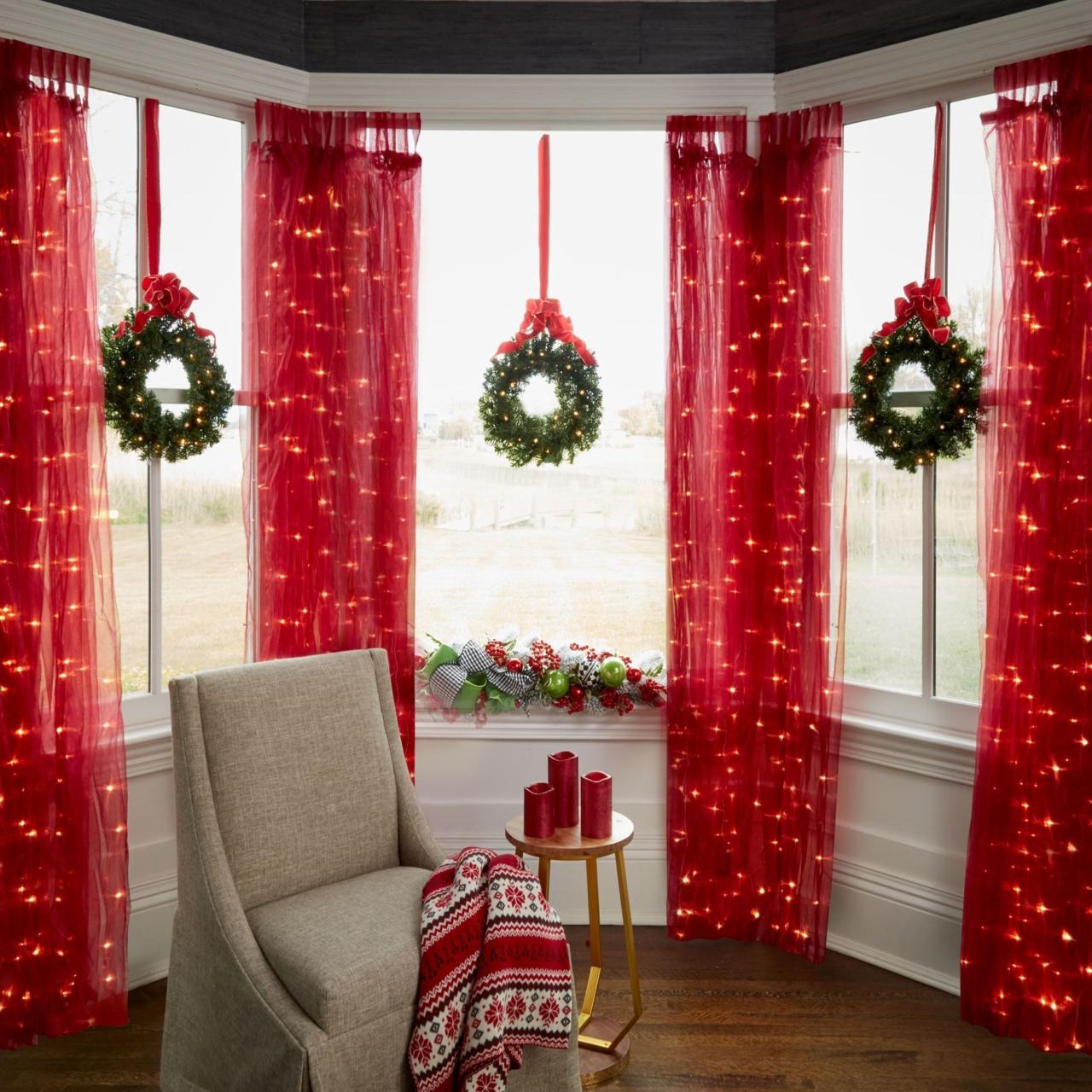 large indoor christmas decorations uk Decorating Your Home with Elegant Christmas Decorations (With images