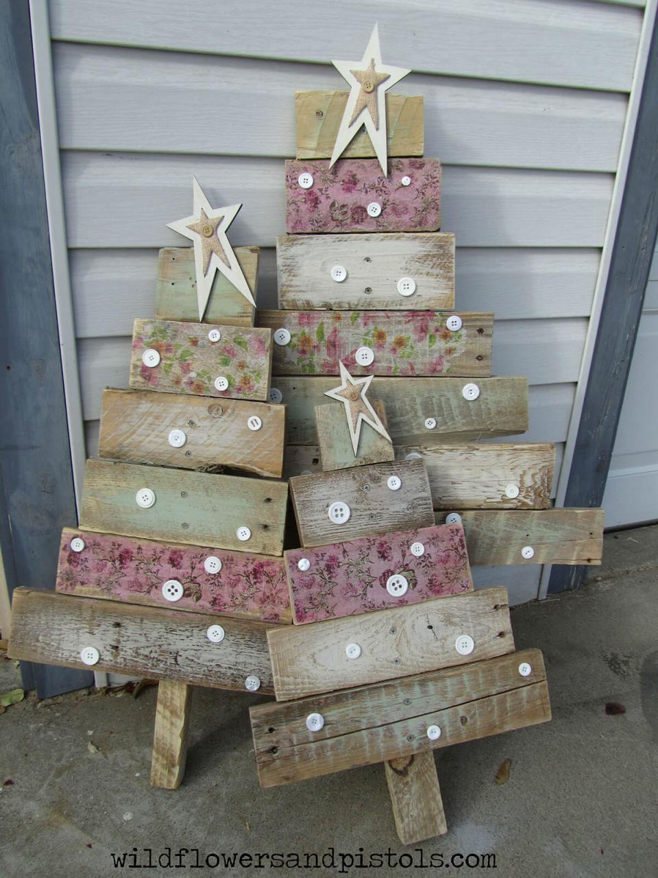 outdoor christmas decorations you can make 50+ Best Christmas DIY Outdoor Decor Ideas and Designs for 2021