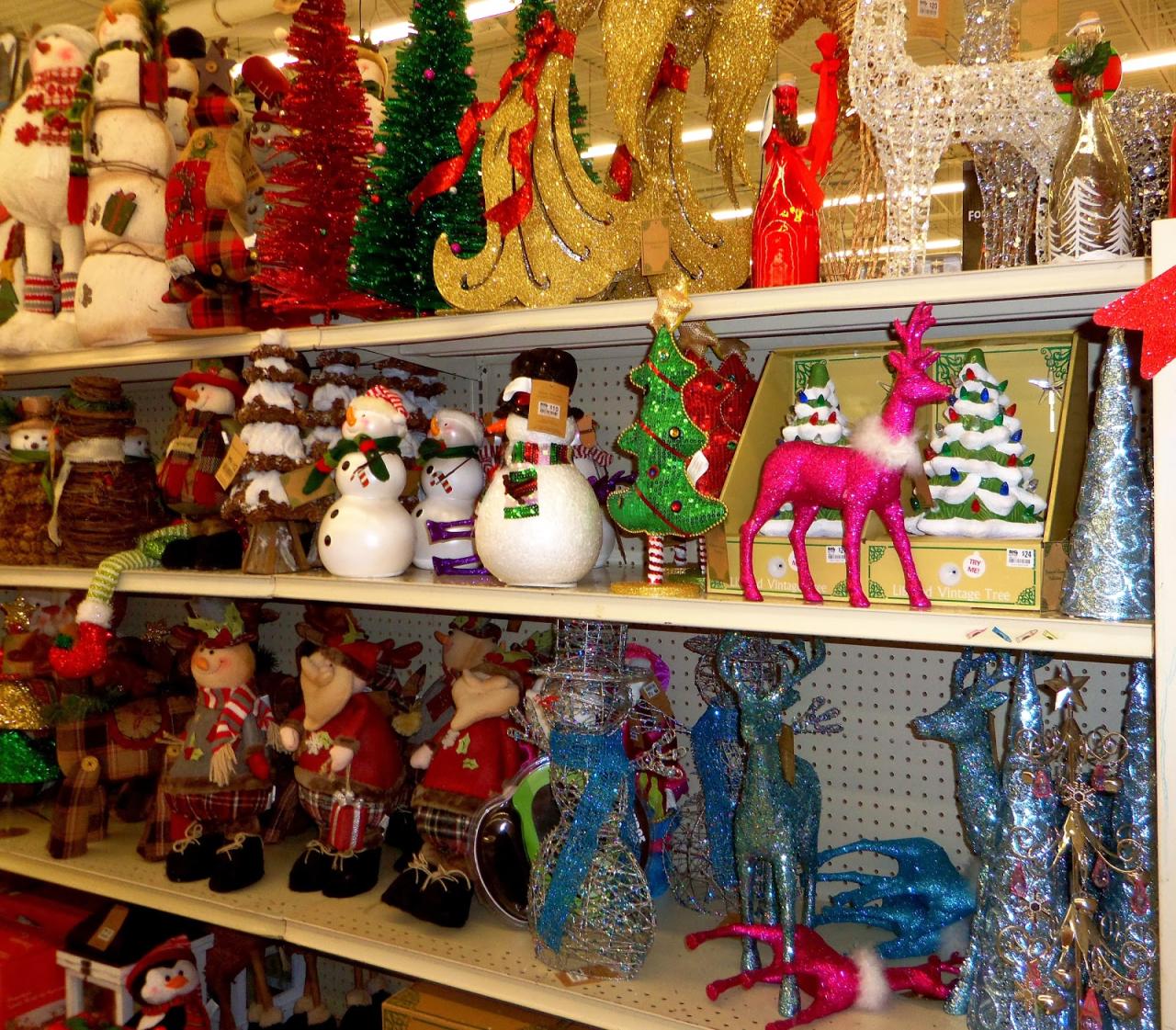 christmas decor big lots A DEBBIEDABBLE CHRISTMAS Christmas in the Stores Big Lot's