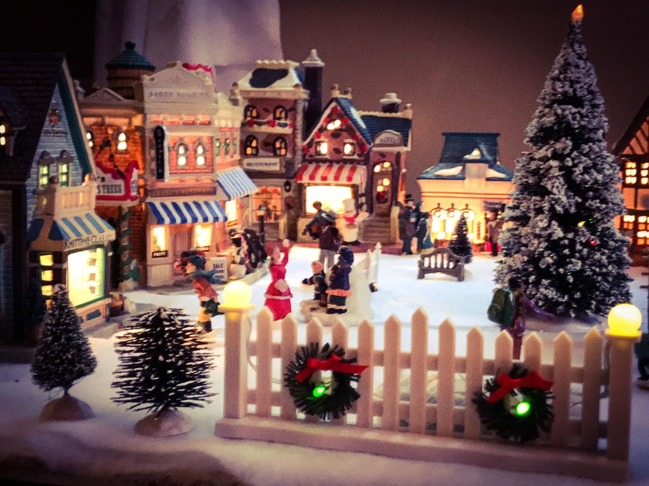 little village christmas decor Christmas village 2017 Christmas village, Christmas villages, Christmas