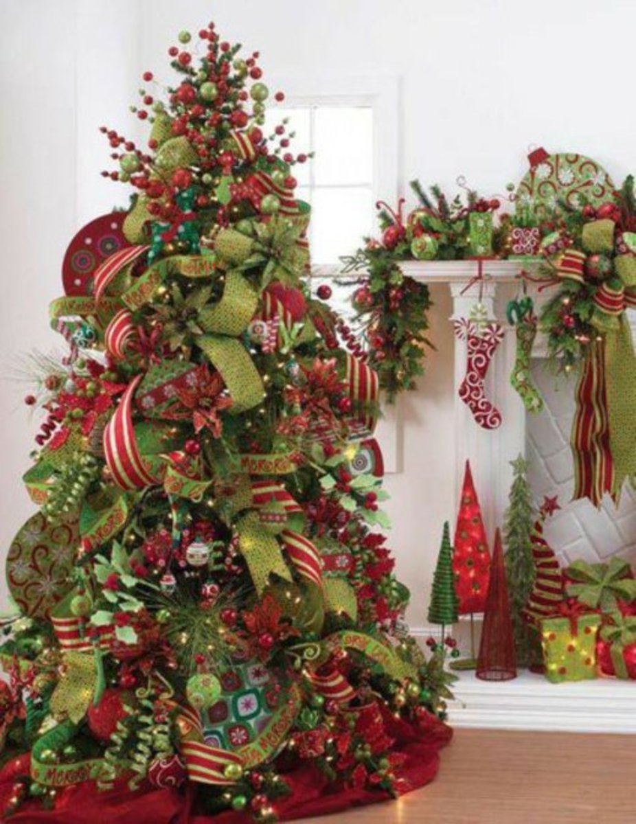 christmas tree decoration ideas using ribbon Decorate Your Christmas Tree With Bows & Ribbon Holidappy