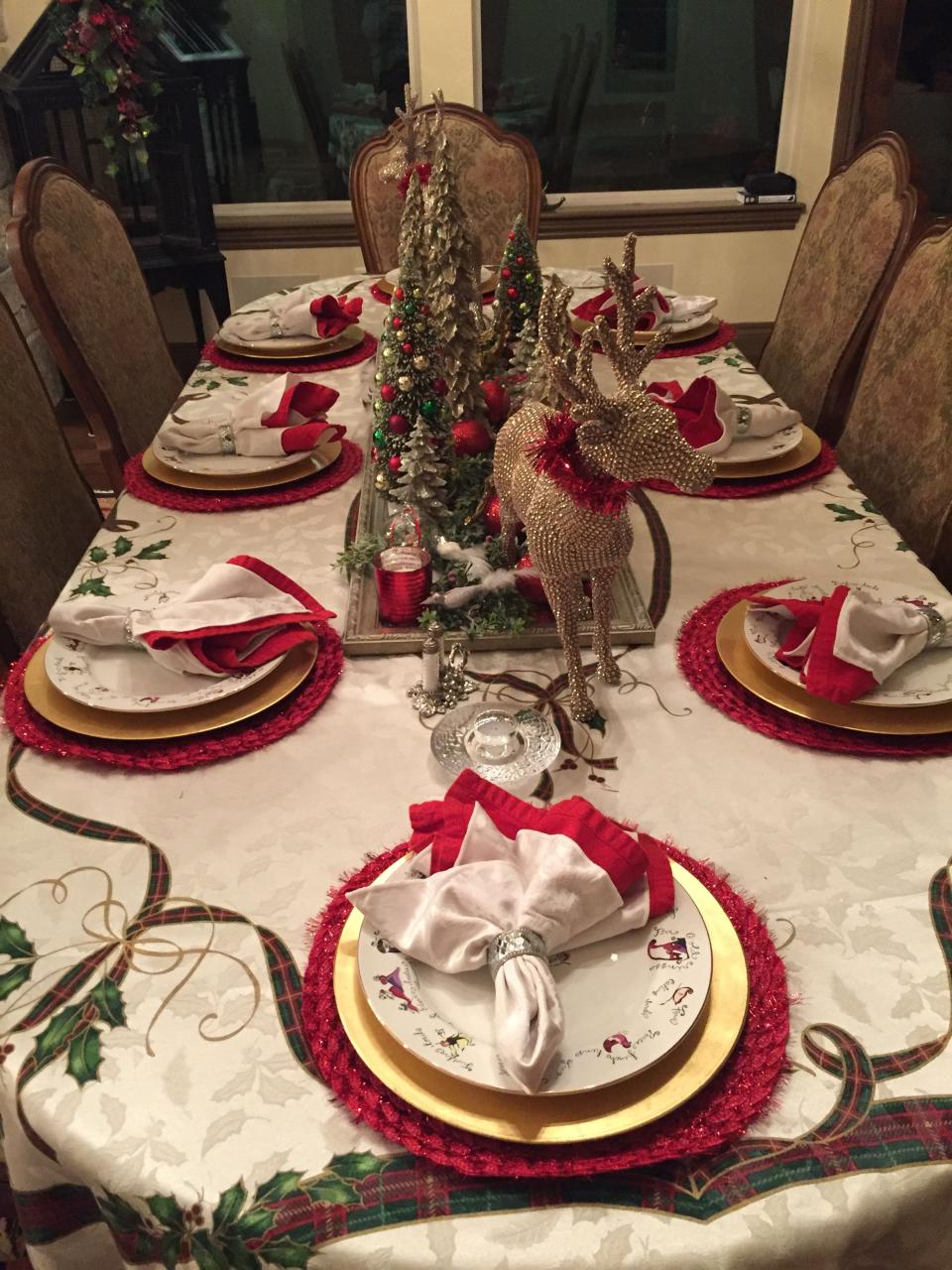 christmas table decor ideas pinterest Pin by Joy Afoke on Christmas Christmas table decorations, Christmas