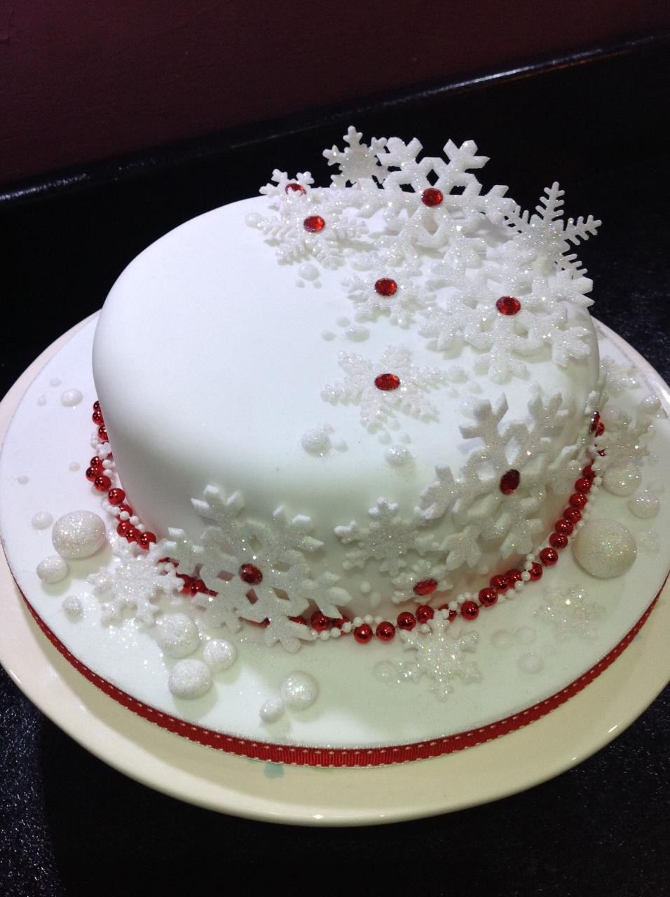 christmas cake decoration ideas easy Pin by Di Moser on Christmas cakes Christmas cake designs, Christmas