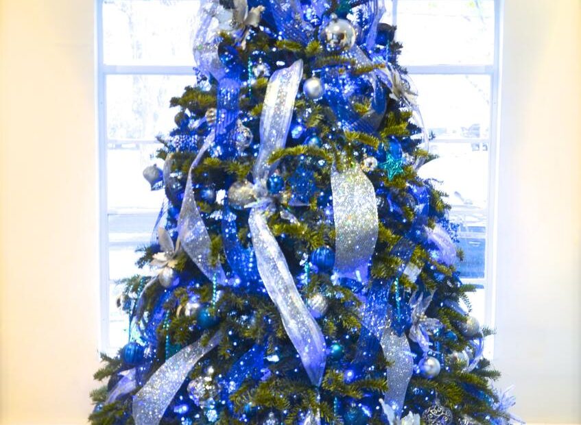 christmas tree decor blue and silver Pin by Barb Coldiron on winter crafts Blue christmas tree decorations