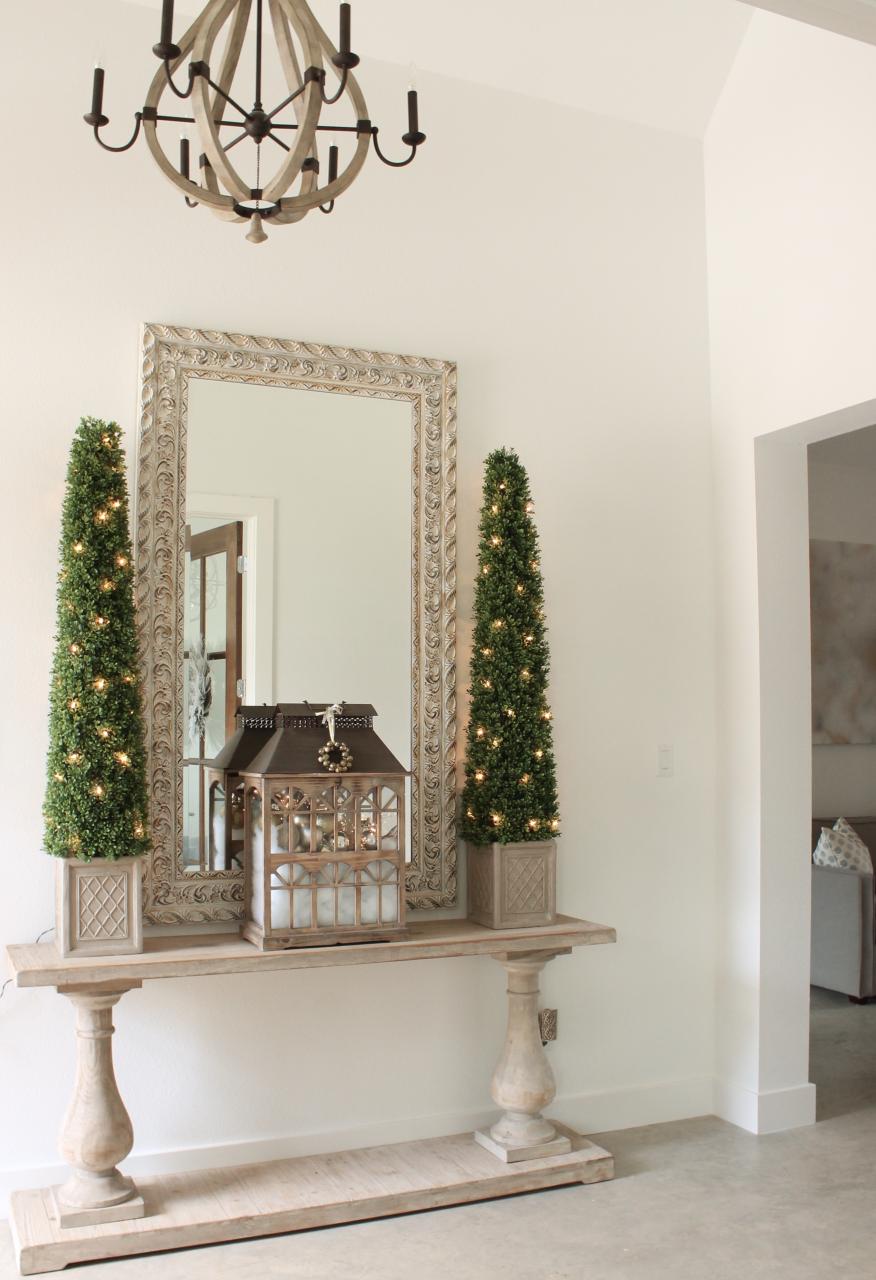 entry table christmas decor ideas Christmas Entry Decor Organize.Clean.Decorate.