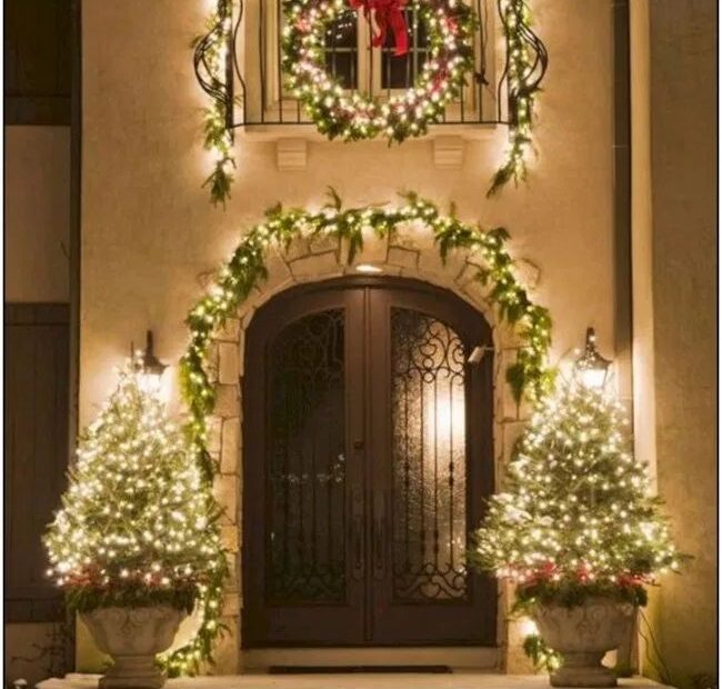 christmas decorations outdoor stairs 135 festive christmas staircase decor ideas page 24