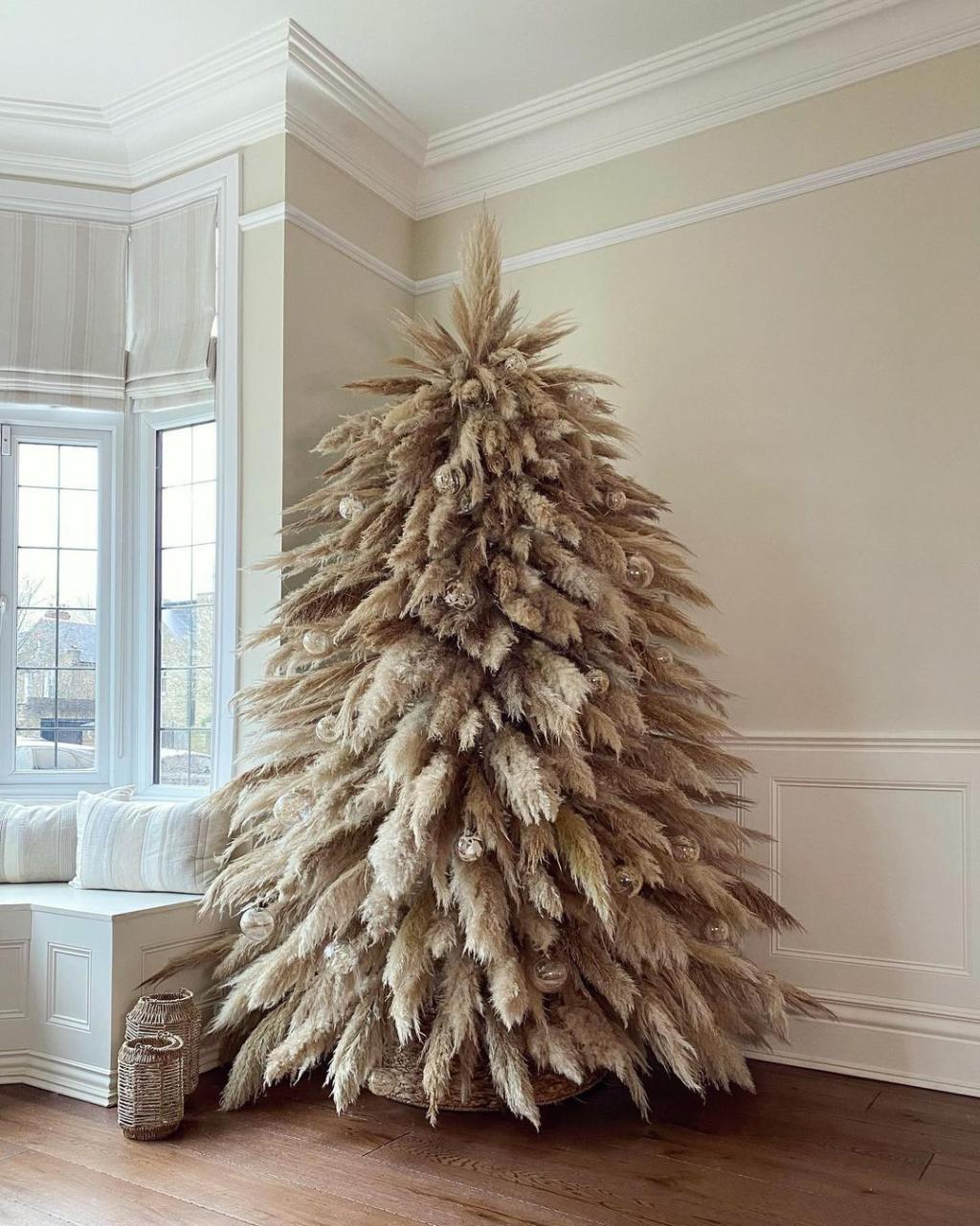 pampas grass christmas decor You Have to See These Christmas Trees Decorated With Dried Flowers