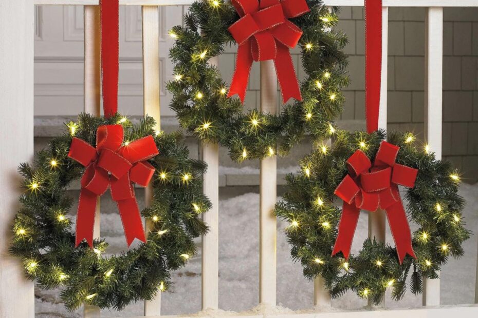 outdoor fence christmas decor 50 Best Outdoor Christmas Decorations for 2016